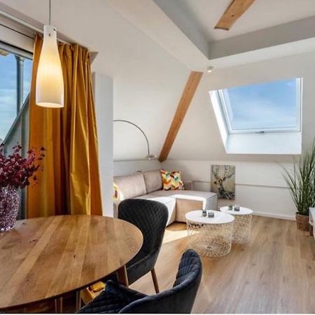 Terralpin Apartments - Charmante Dg Wohnung Mit Balkon Bruckmühl Εξωτερικό φωτογραφία